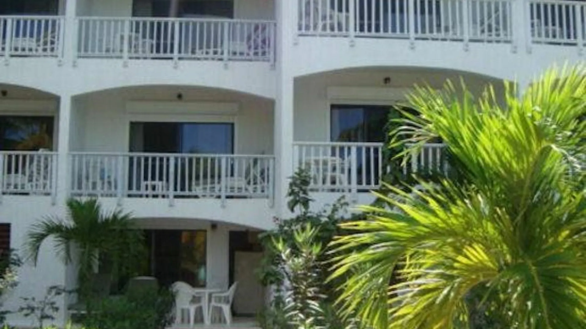 Allamanda Beach Club Shoal Bay Village