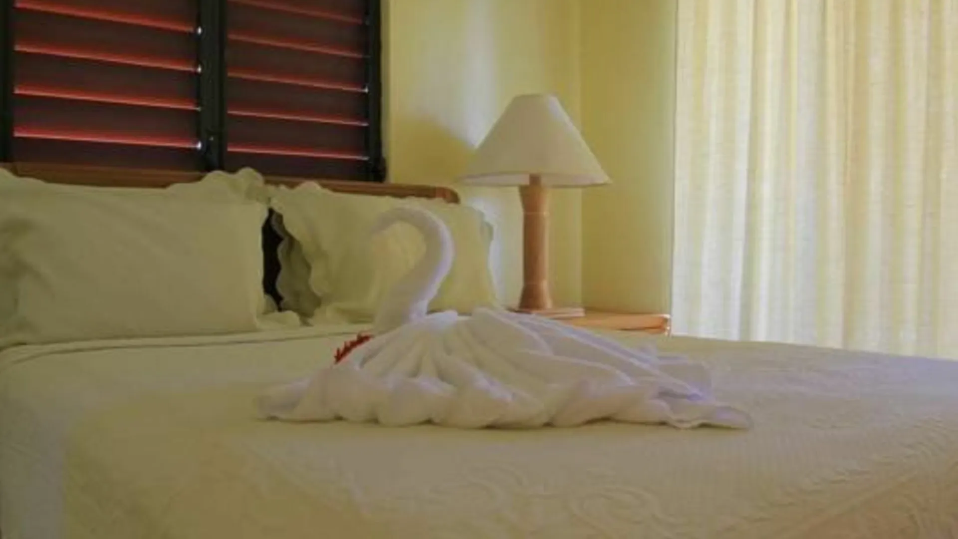 Allamanda Beach Club Shoal Bay Village 0*,